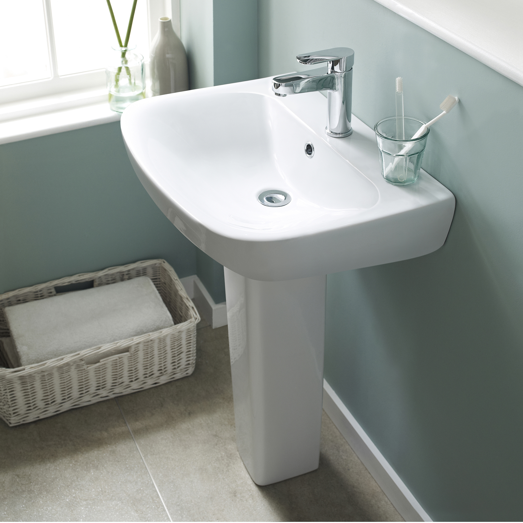 Toilet And Wash Basin For Small Spaces - Best Design Idea